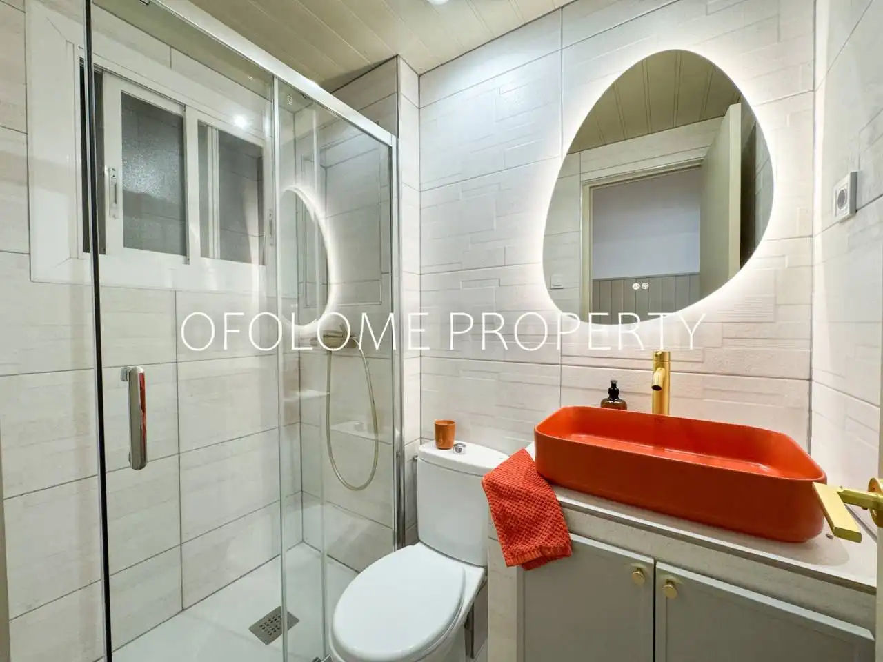 Bathroom of Flat for sale in Barcelona  with Air Conditioner, Heating and Parquet flooring