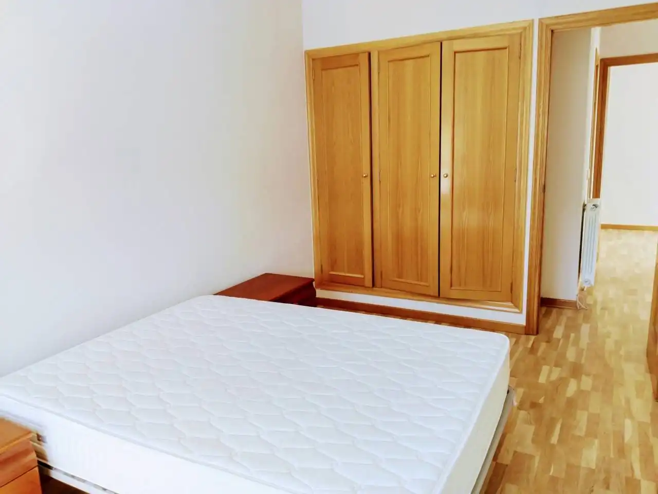 Habitación de Dúplex de alquiler en Burgos con Calefacción, Parquet y Amueblado