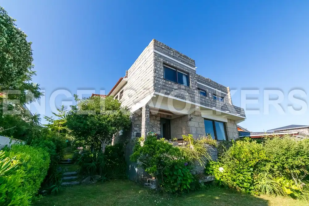 Casa con jardín en venta en Coruxo - Oia - Saiáns, imagen 3