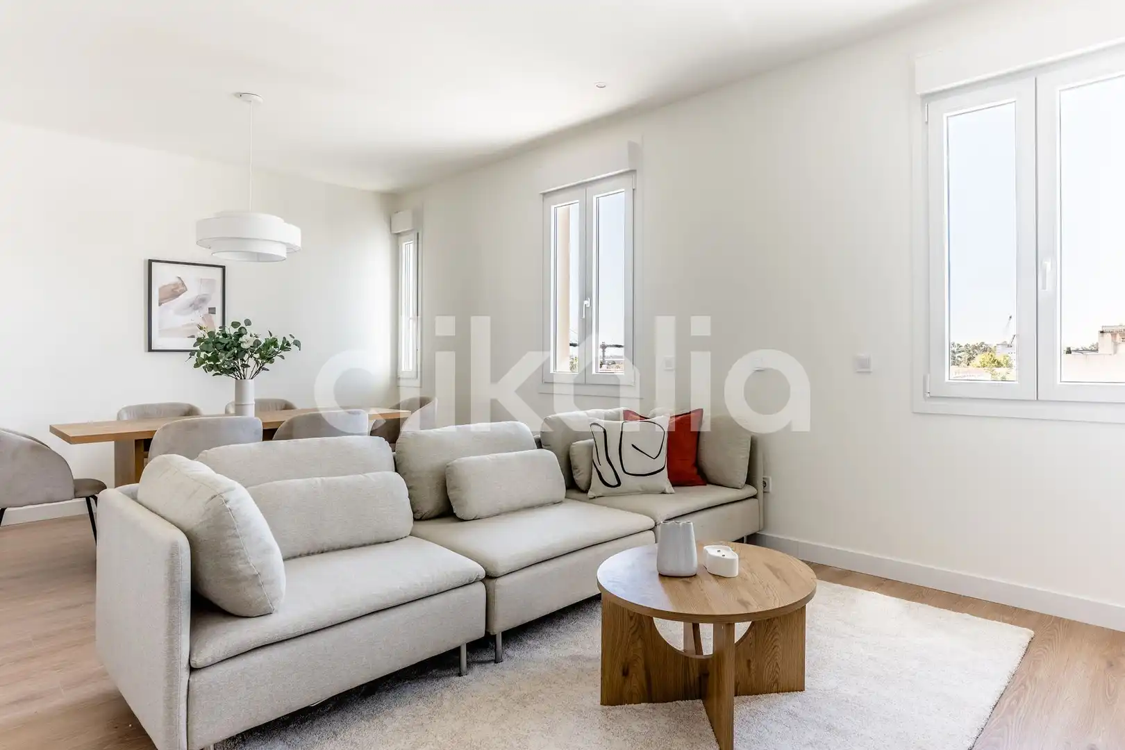 Sala d'estar de Pis en venda en Sevilla amb Aire condicionat i Jardí privat