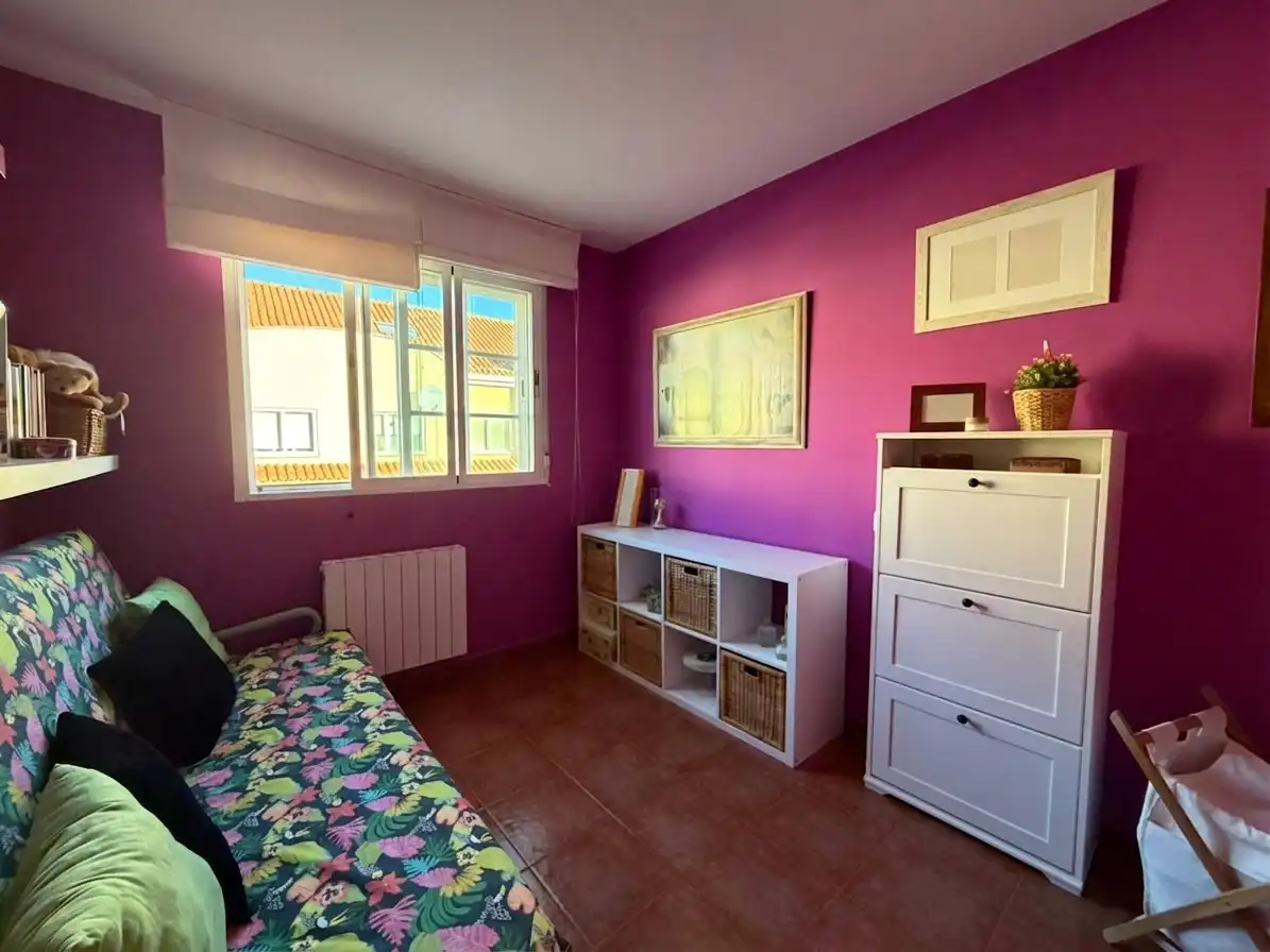 Habitación de Casa adosada en venta en Villanubla con Calefacción