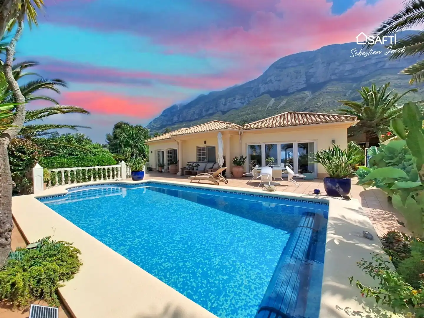 Exterior view of Houses for sale in Dénia  with Air Conditioner, Heating and Terrace