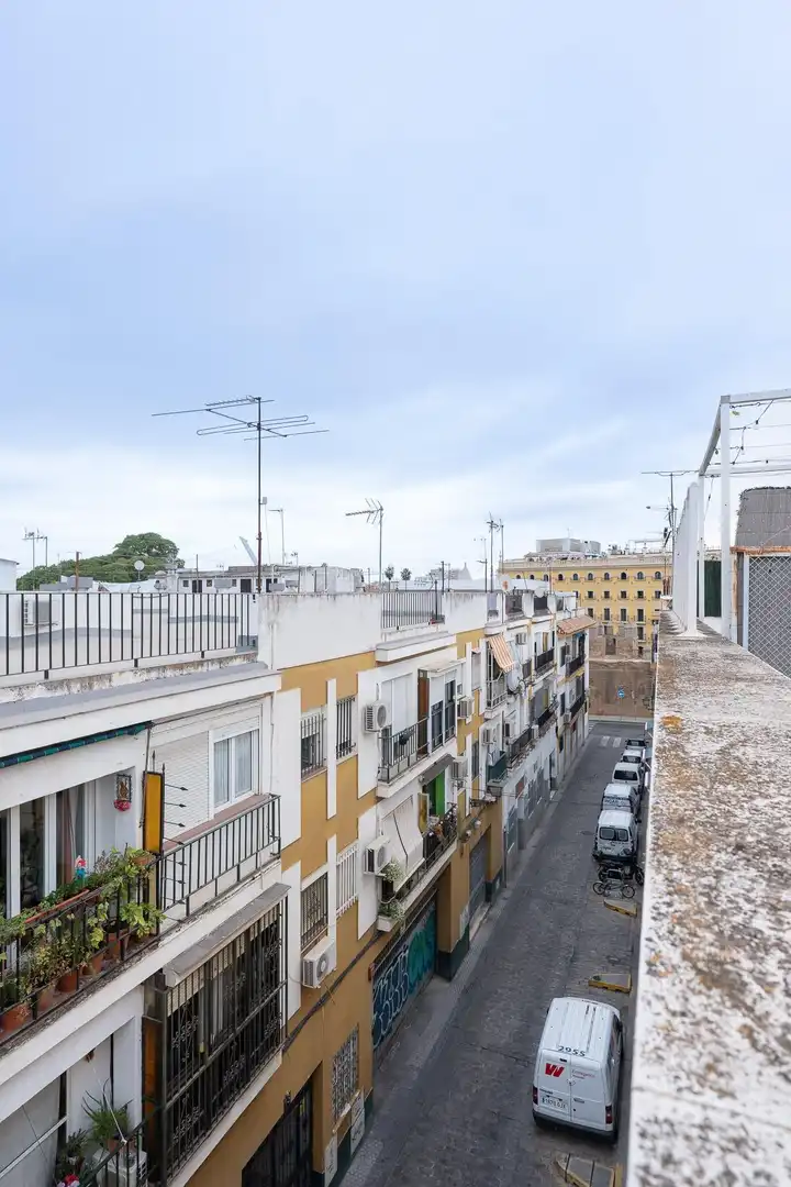 Vista exterior de Piso en venta en Sevilla con Balcón