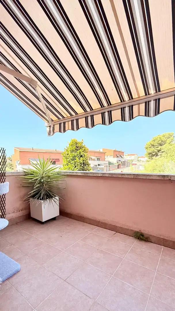 Terrassa de Casa adosada en venda en Cunit amb Aire condicionat, Calefacció i Jardí privat