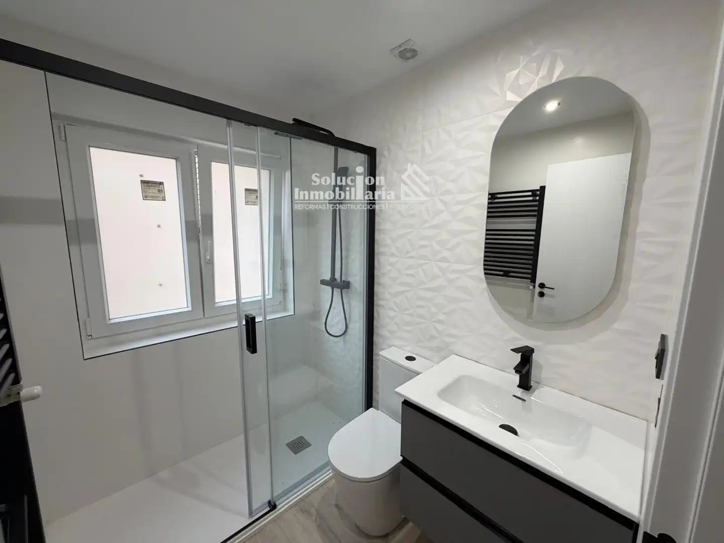 Baño de Piso en venta en Salamanca con Calefacción y Terraza