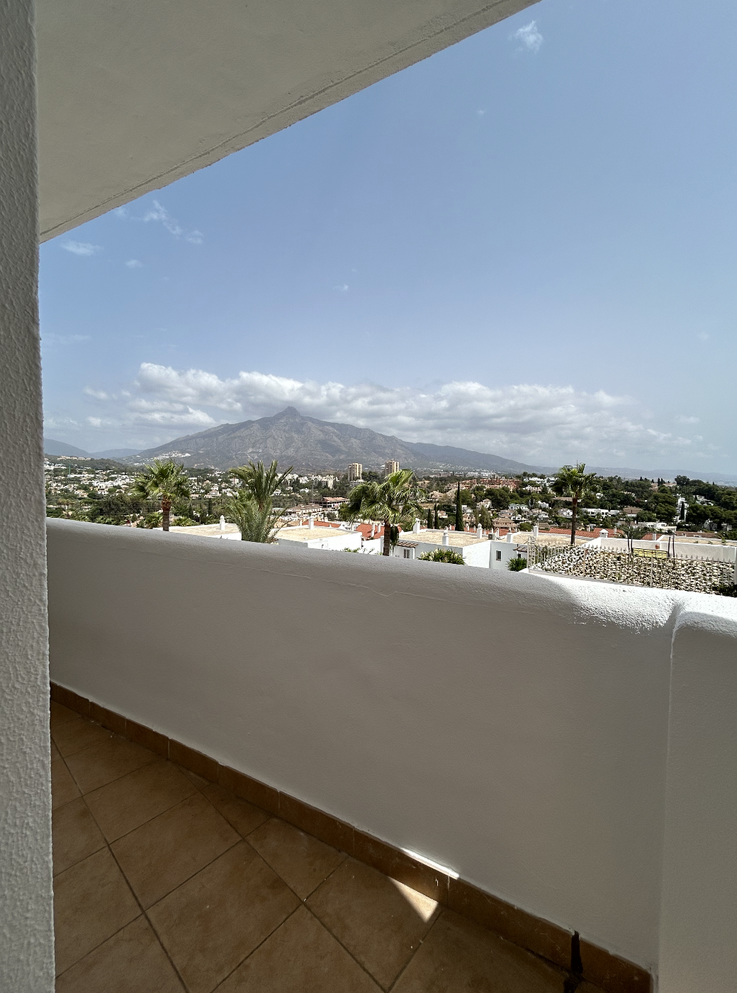 Vista exterior de Apartamento en venta en Marbella con Jardín privado, Terraza y Piscina