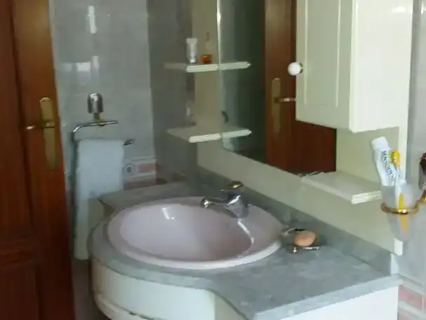 Baño de Piso de alquiler en Sahagún con Parquet, Trastero y Amueblado