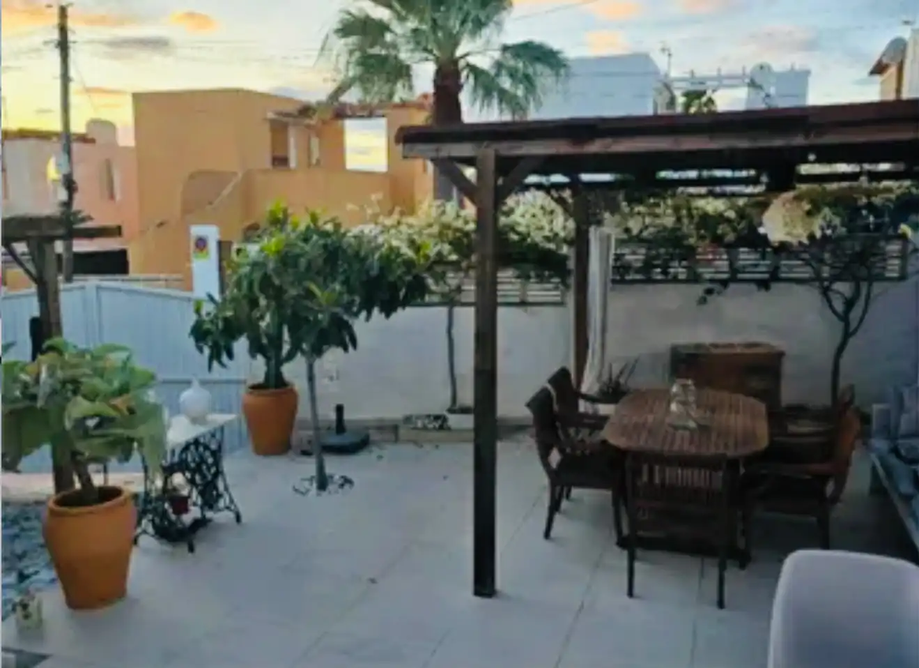 Terrasse von Haus oder Chalet zum Verkauf in Calpe / Calp mit Klimaanlage, Heizung und Privatgarten