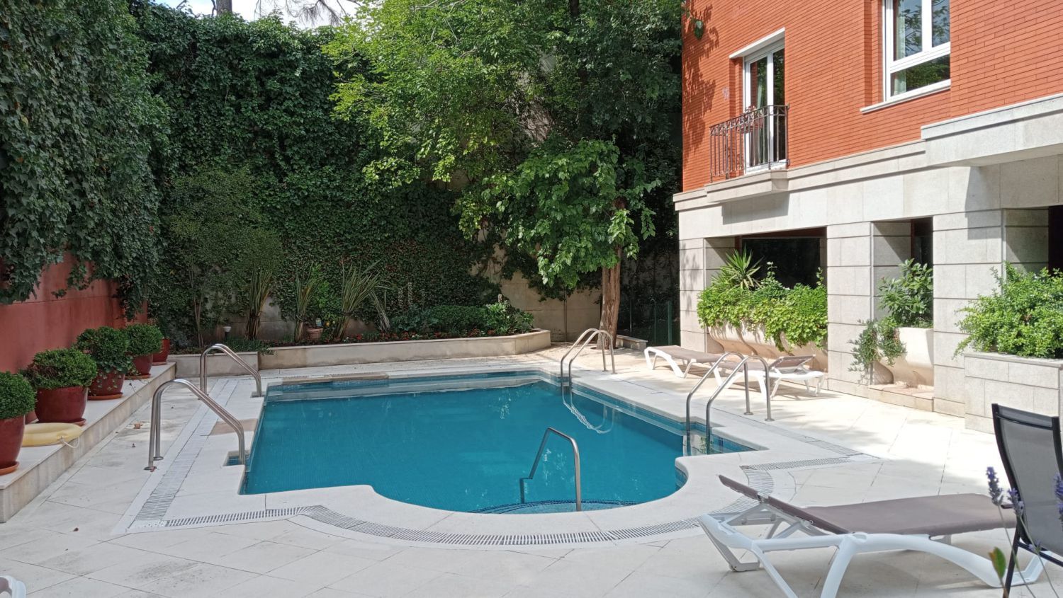 Piscina de Àtic de lloguer en  Madrid Capital amb Aire condicionat, Calefacció i Terrassa