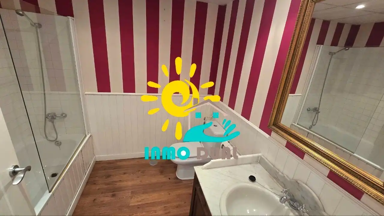 Bathroom of Flat for sale in Badajoz  with Air Conditioner, Heating and Terrace