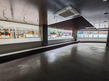 Local comercial de lloguer a Les Escaldes