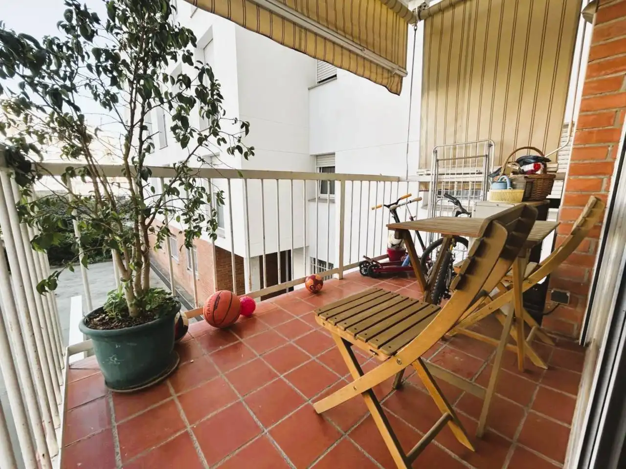 Balcony of Flat for sale in Sabadell  with Air Conditioner, Heating and Parquet flooring