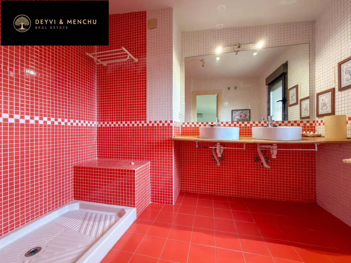 Baño de Ático de alquiler en Pozuelo de Alarcón con Aire acondicionado, Jardín privado y Parquet