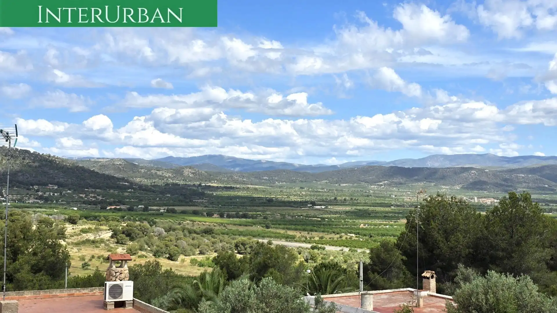 Vista exterior de Casa o chalet en venta en Casinos con Aire acondicionado, Calefacción y Jardín privado
