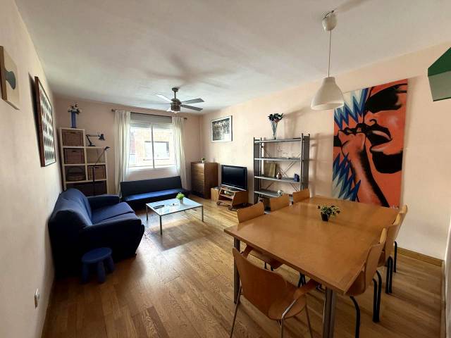 Piso en Alquiler en De Juan Álvarez Mendizábal en Argüelles