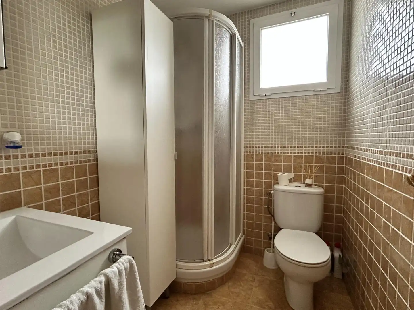 Bathroom of Houses for sale in Bellreguard  with Air Conditioner, Heating and Terrace