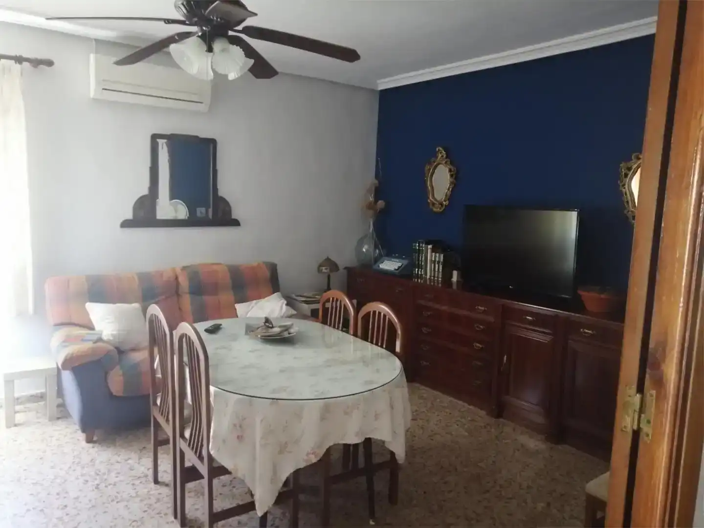 Sala d'estar de Casa o xalet en venda en Valdeastillas - Fuentezuelas