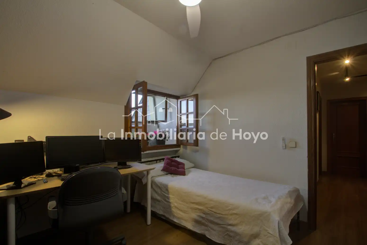 Schlafzimmer von Wohnung zum Verkauf in Hoyo de Manzanares mit Heizung, Privatgarten und Abstellraum