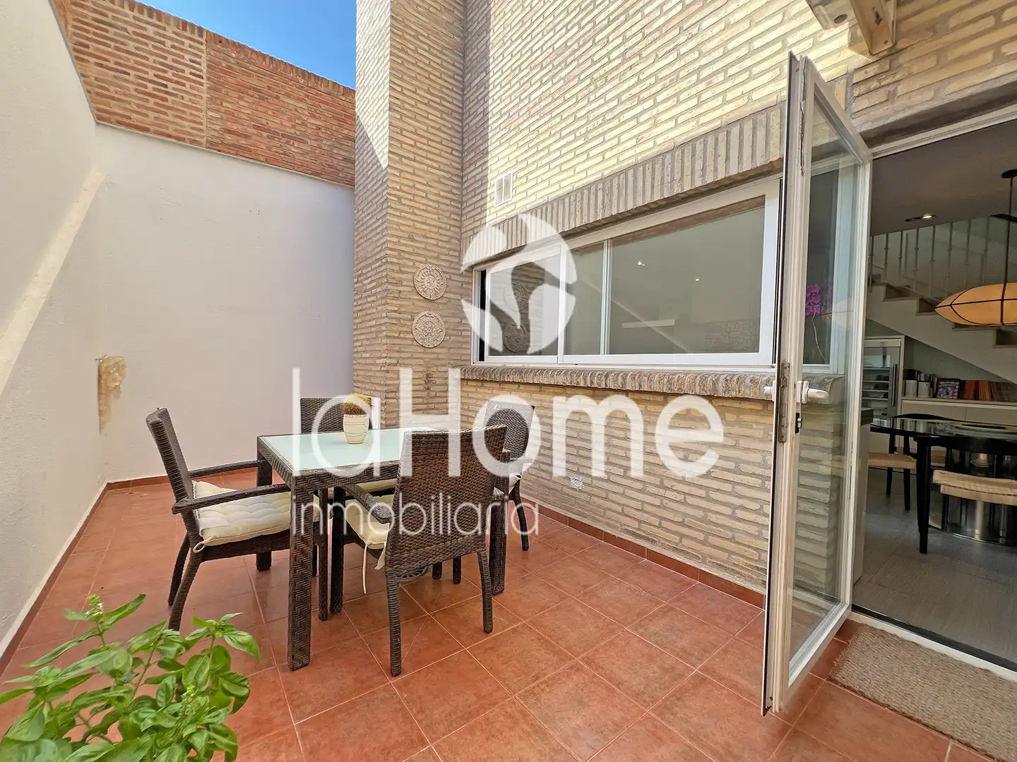 Casa aparellada amb terrassa en venda a Mas Camarena, imagen 31