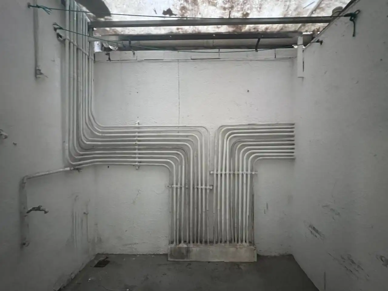 Exterior view of Flat for sale in La Llagosta  with Alarm