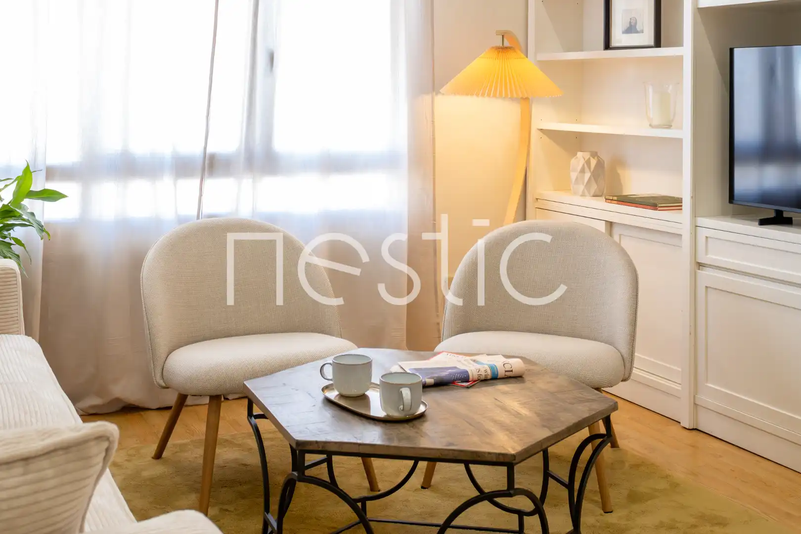 Schlafzimmer von Wohnungen zur Miete in Madrid mit Klimaanlage, Heizung und Möbliert