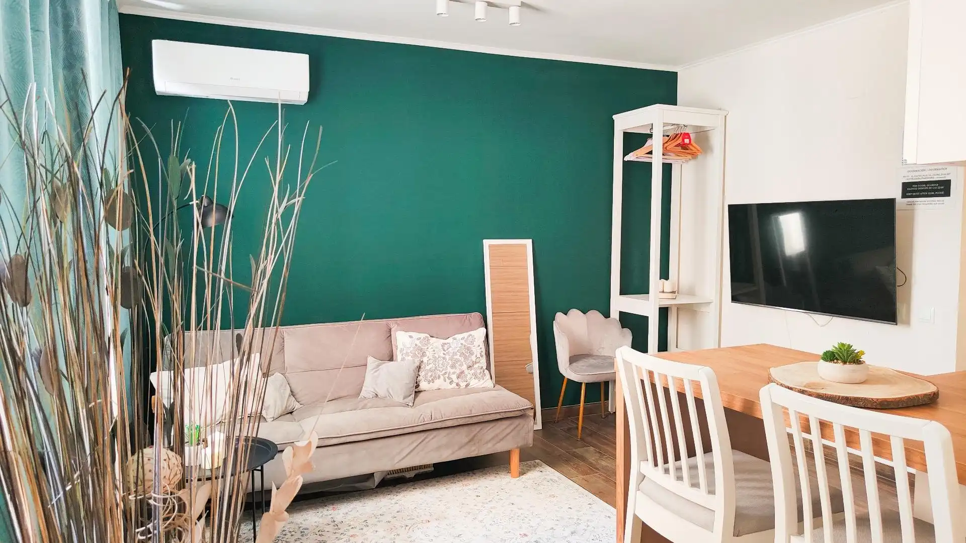 Sala de estar de Edificio en venta en Alicante / Alacant