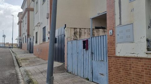 Foto 3 de Casa adosada en venta en Burguillos, Sevilla