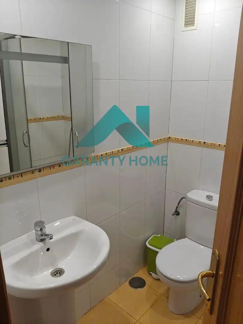 Bathroom of Flat for rent in Cáceres  with Air Conditioner, Heating and Terrace