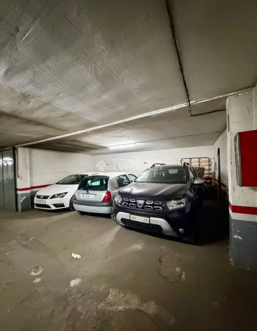 Parking de Piso en venta en Valdepeñas con Aire acondicionado, Calefacción y Trastero