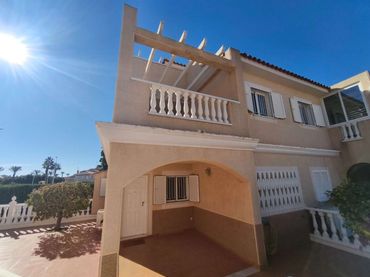 Duplex avec piscine à vendre à Orihuela Costa