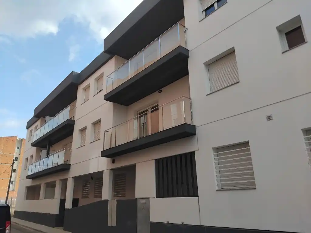 Vista exterior de Pis en venda en Montbrió del Camp