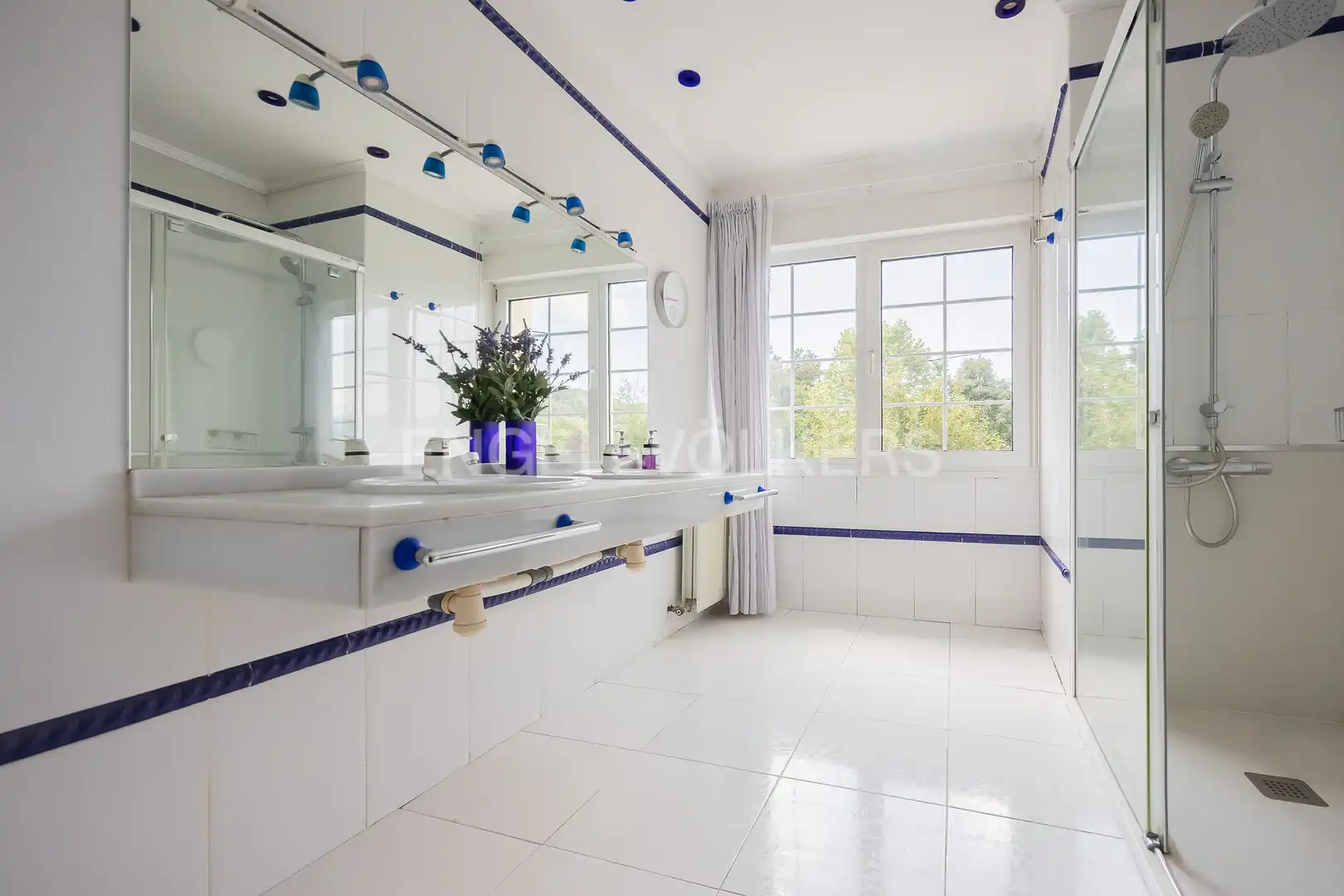 Baño de Casa o chalet en venta en Loiu con Calefacción, Jardín privado y Piscina