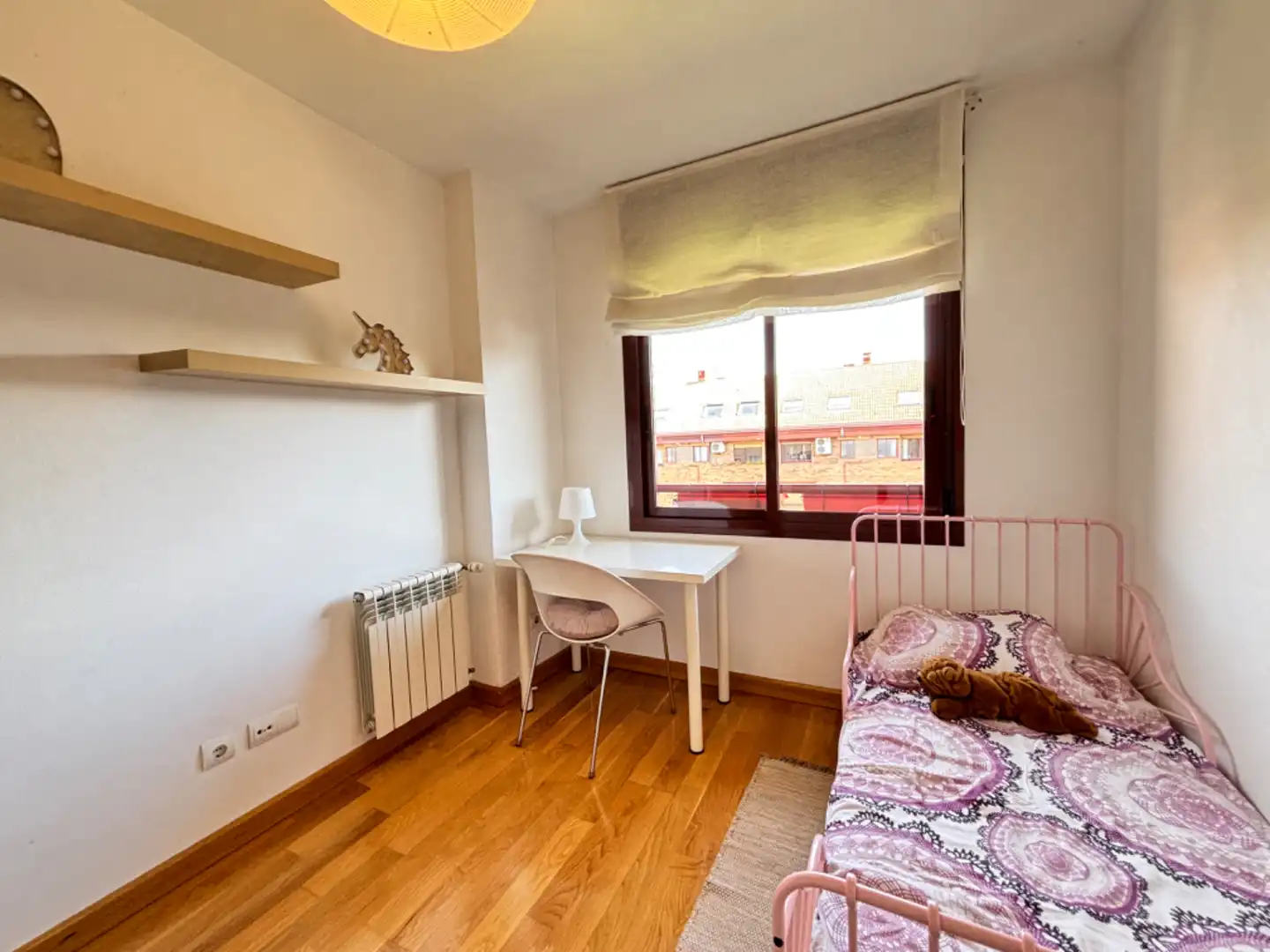 Schlafzimmer von Wohnung zum Verkauf in Majadahonda mit Klimaanlage, Heizung und Privatgarten
