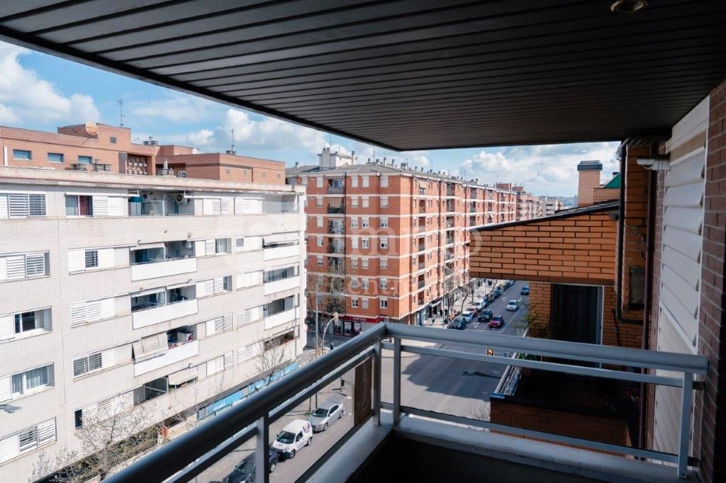 Exterior view of Attic for sale in  Lleida Capital  with Air Conditioner, Heating and Parquet flooring