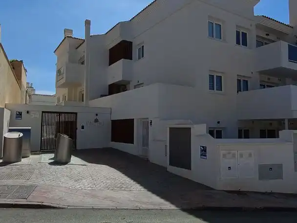 Außenansicht von Lagerraum zur Miete in Fuengirola