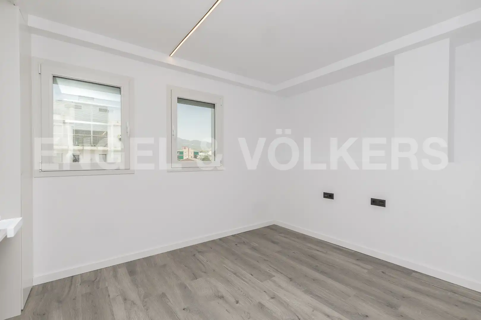 Schlafzimmer von Dachboden zum Verkauf in Sant Andreu de Llavaneres mit Klimaanlage, Heizung und Parkett