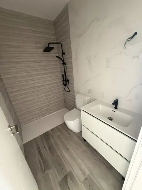 Baño de Casa o chalet en venta en Carranque con Aire acondicionado, Calefacción y Jardín privado