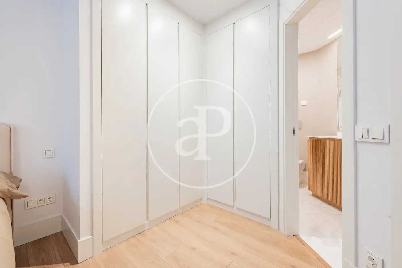 Bedroom of Flat for sale in Madrid  with Air Conditioner, Heating and Storage room