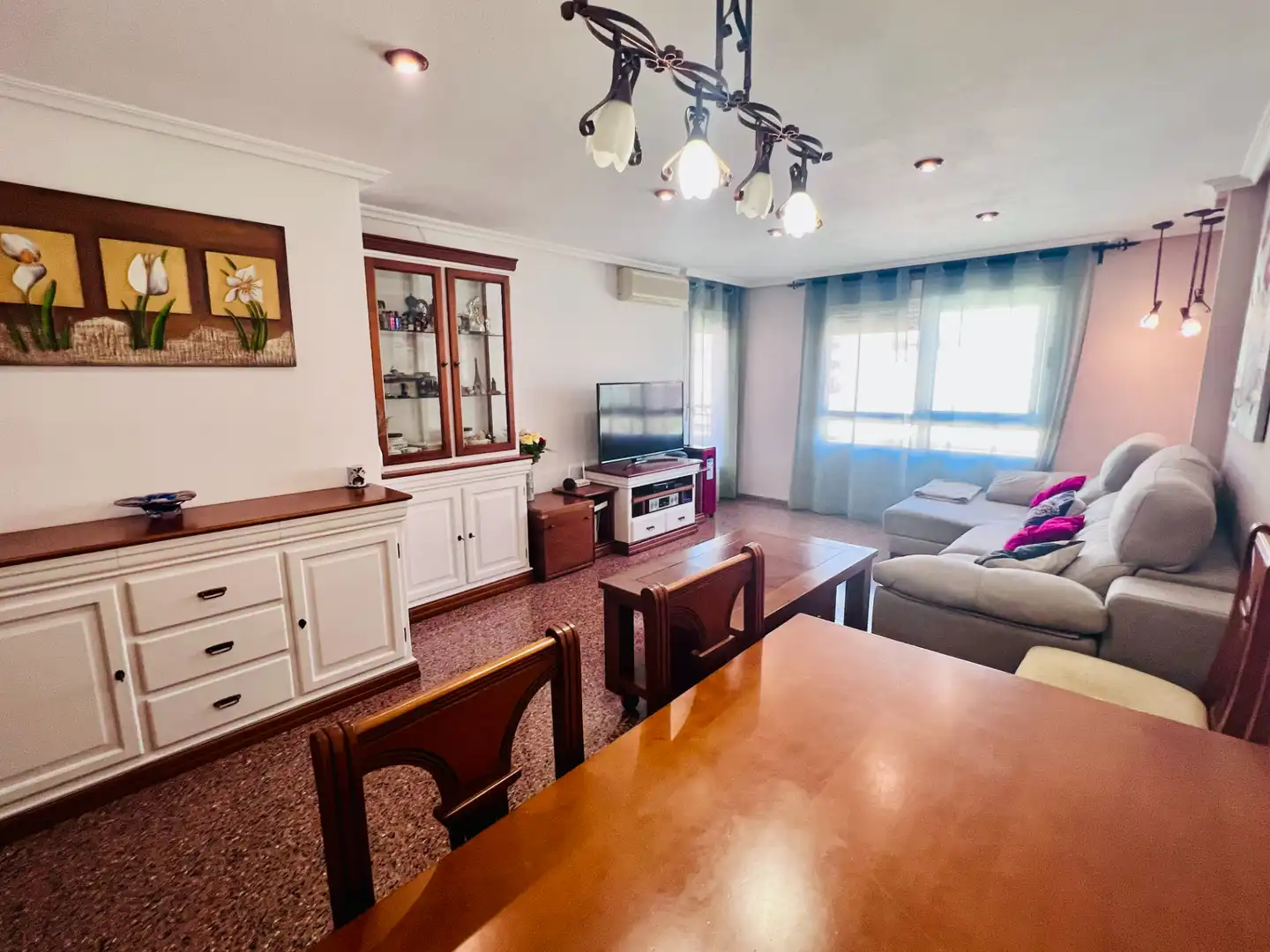 Sala de estar de Piso en venta en Petrer con Aire acondicionado, Trastero y Balcón