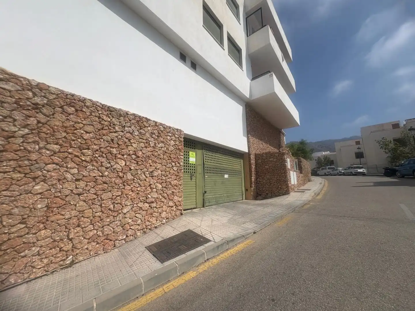 Vista exterior de Piso en venta en Nerja con Calefacción, Terraza y Trastero
