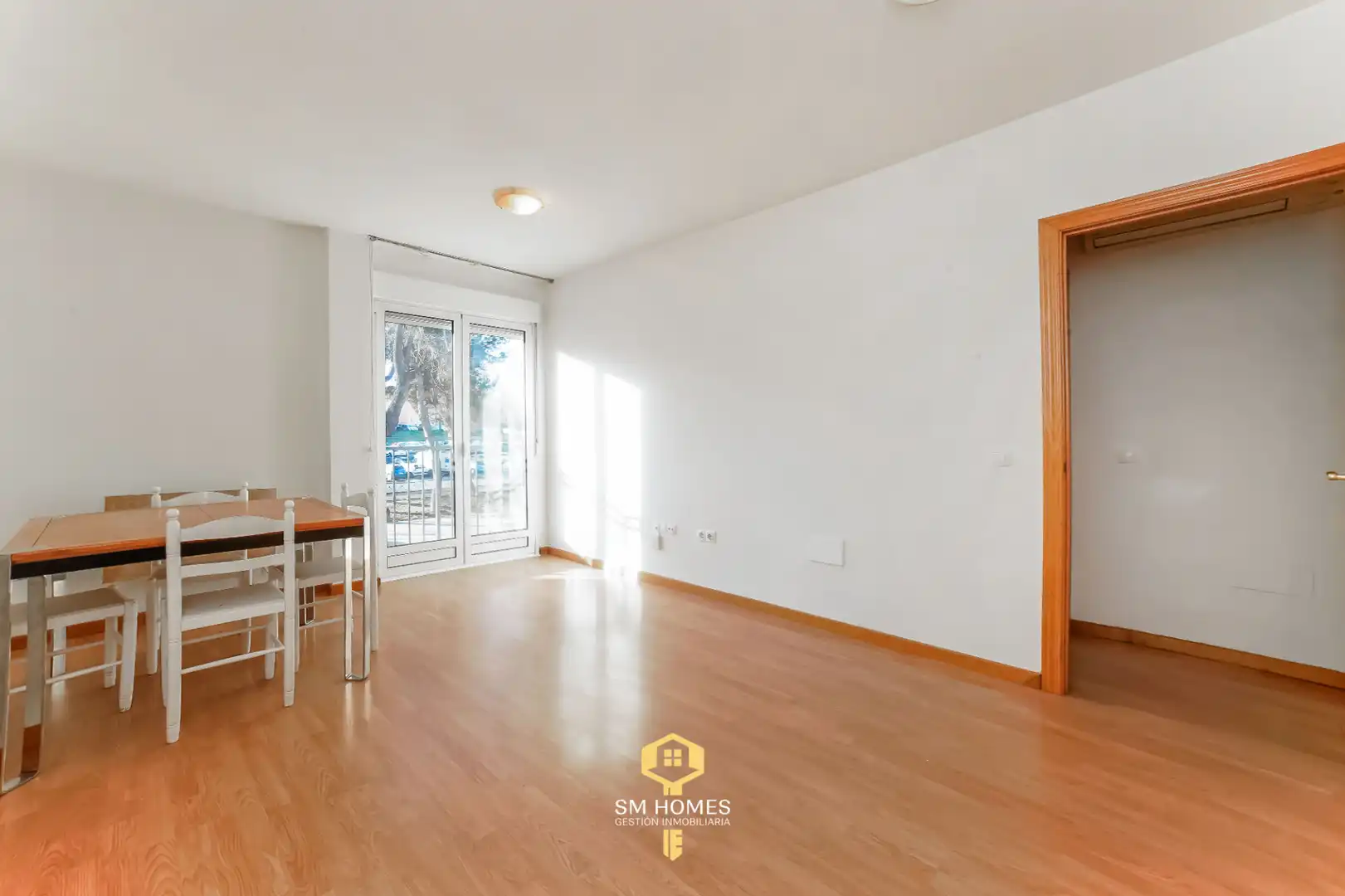 Exterior view of Flat for sale in Mejorada del Campo  with Air Conditioner, Heating and Storage room