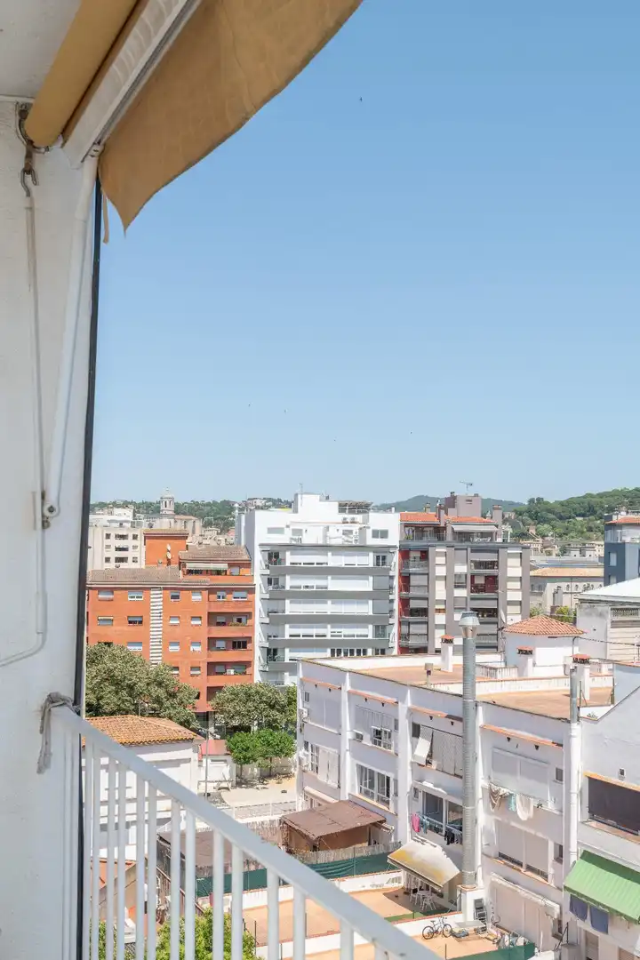 Vista exterior de Piso en venta en Girona con Aire acondicionado, Calefacción y Balcón