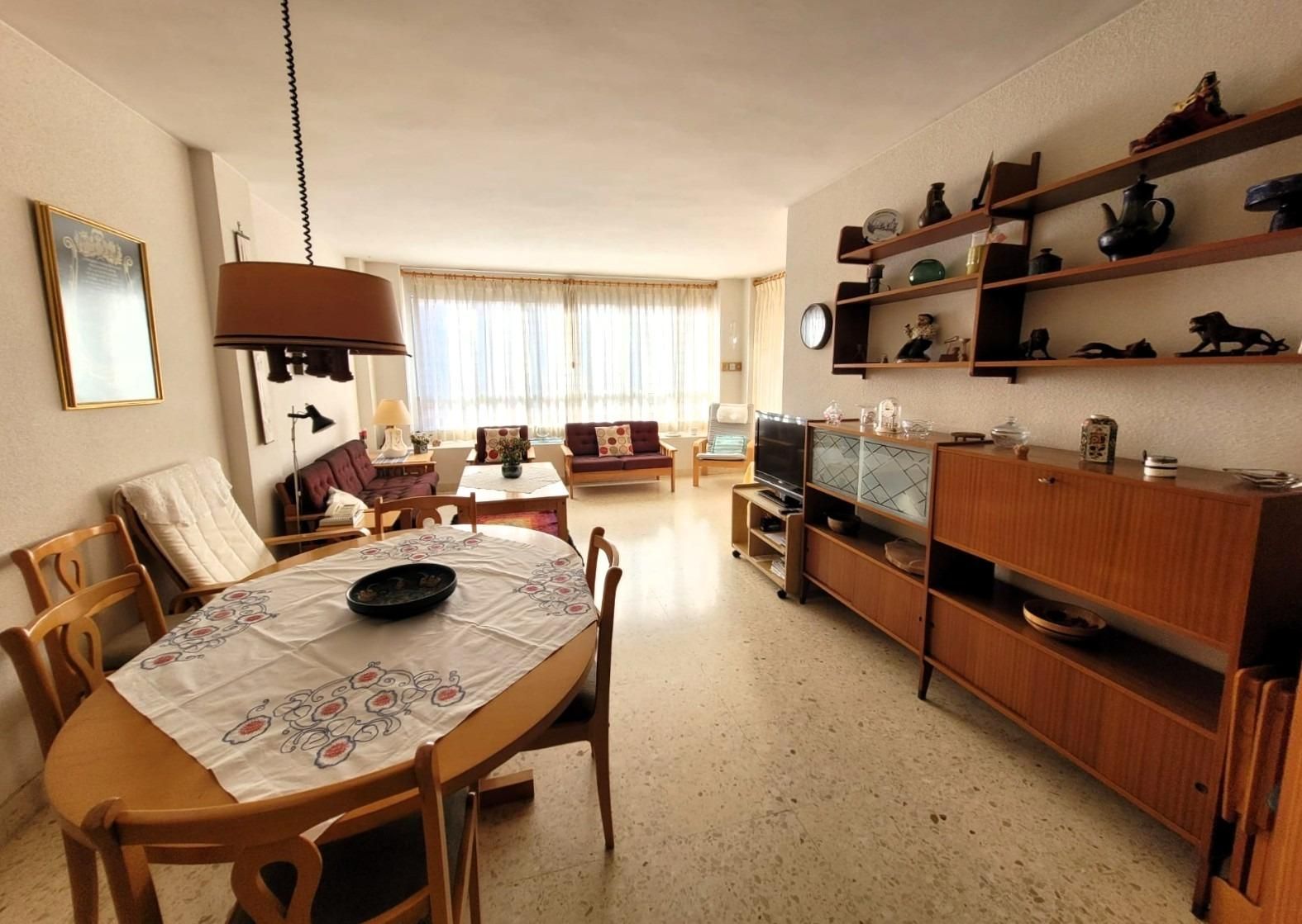 Sala d'estar de Pis en venda en Alicante / Alacant amb Aire condicionat, Terrassa i Moblat