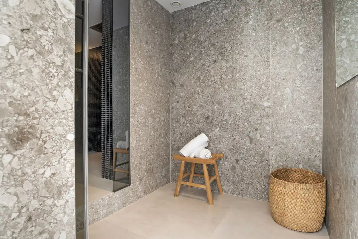 Bathroom of Houses for sale in Nueva Andalucía