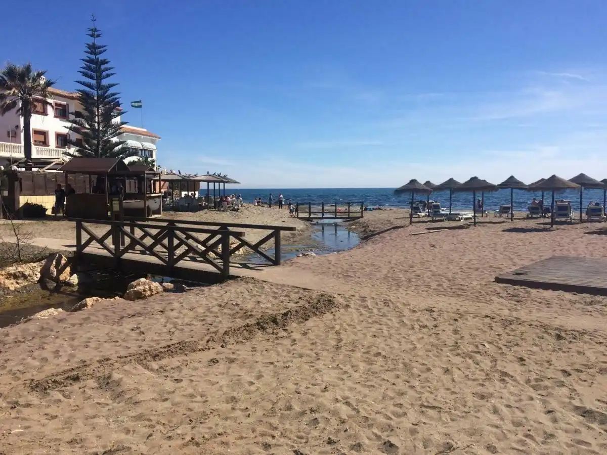 Adosado con piscina en venta en El Faro de Calaburra - Chaparral, imagen 19
