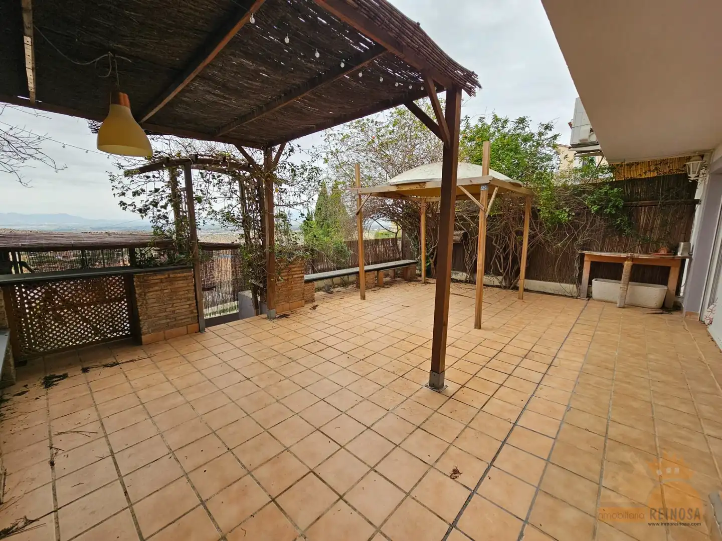 Terrasse von Einfamilien-Reihenhaus zum Verkauf in Molina de Segura mit Klimaanlage, Heizung und Privatgarten
