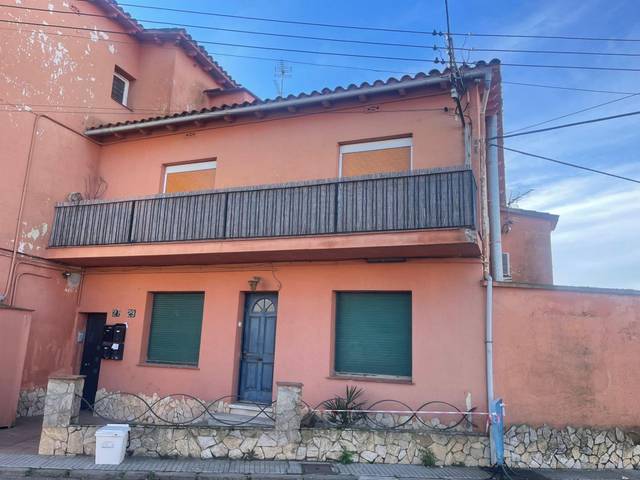 Piso en Venta en Carrer GIRONA-LES SERRES en Centre