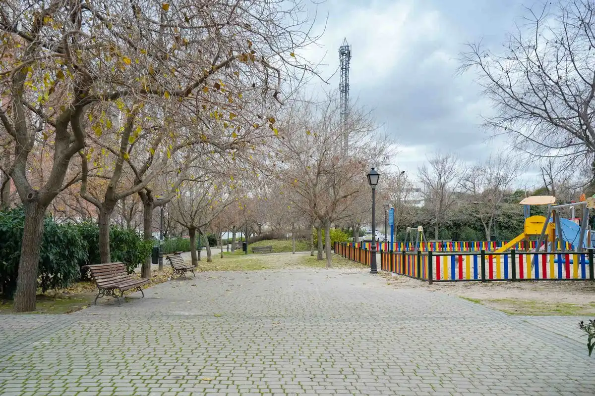 Vista exterior de Àtic en venda en Madrid amb Aire condicionat, Calefacció i Jardí privat