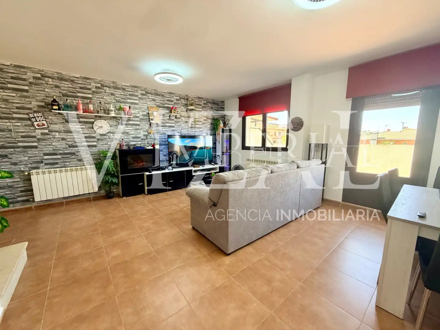 Sala d'estar de Dúplex en venda en Noez amb Calefacció, Terrassa i Traster