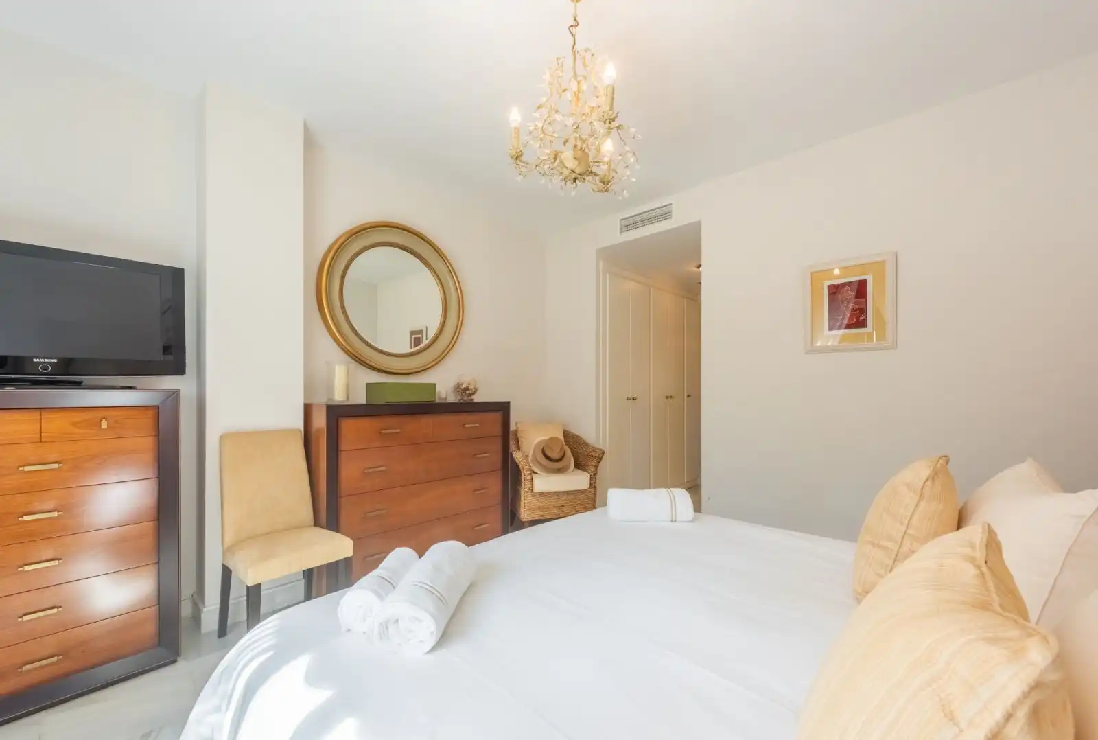 Dormitori de Apartament en venda en Estepona amb Terrassa, Traster i Moblat